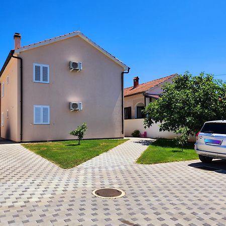 Ena Apartment Turanj Ngoại thất bức ảnh