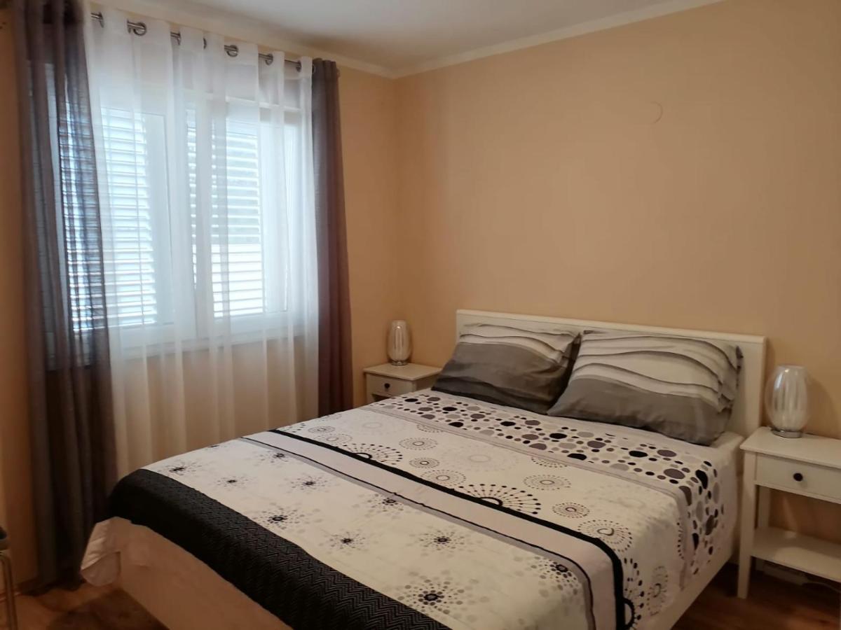 Ena Apartment Turanj Ngoại thất bức ảnh