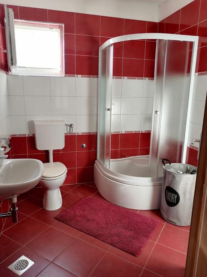 Ena Apartment Turanj Ngoại thất bức ảnh