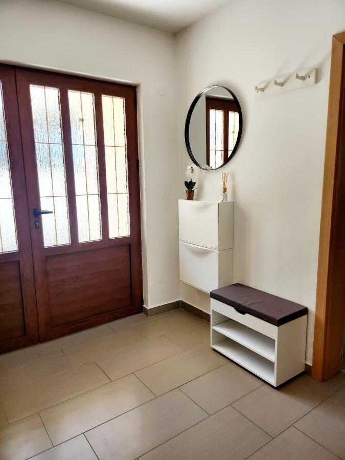 Ena Apartment Turanj Ngoại thất bức ảnh